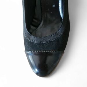 Dana Buchman Black Wedges Elegant Design Size: 7.5